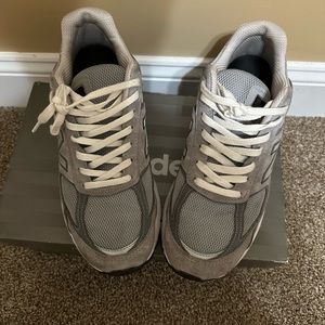 New Balance Sneakers